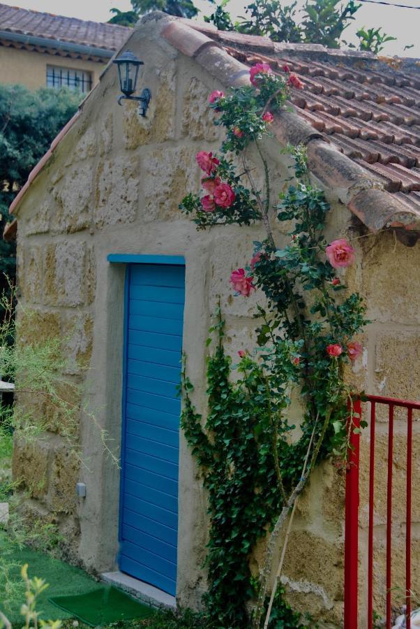 Hotel Les Volets Bleus Provence à Salon-de-Provence Extérieur photo