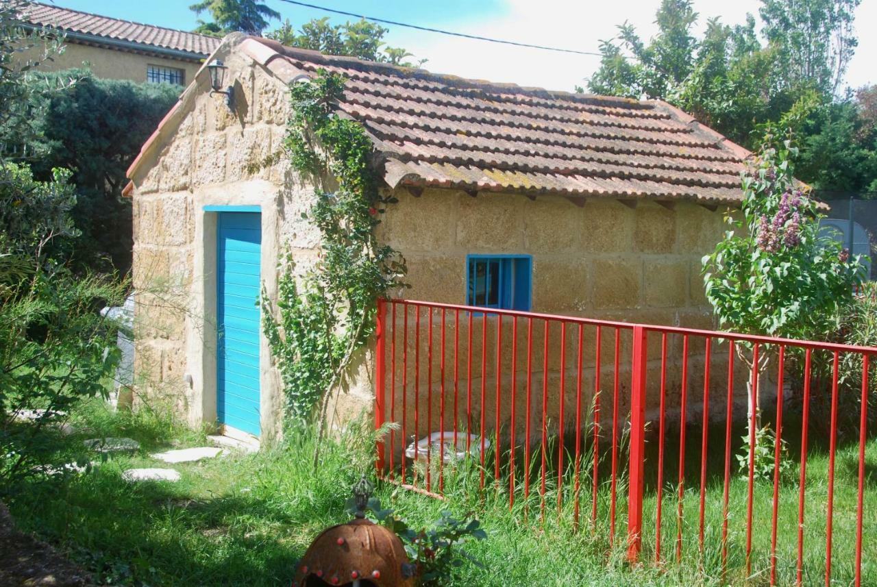 Hotel Les Volets Bleus Provence à Salon-de-Provence Extérieur photo